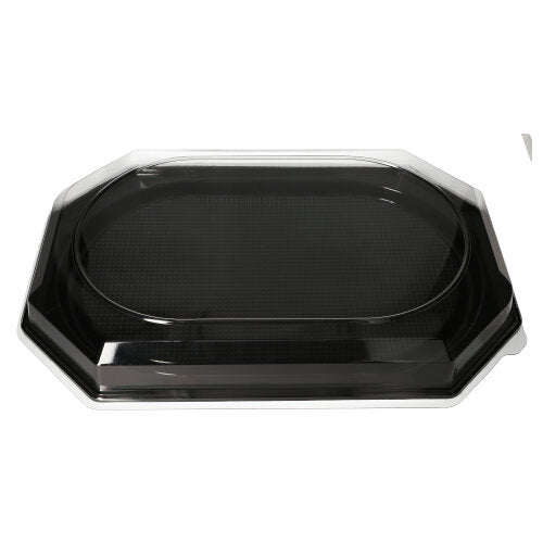 Un vassoio Starpak 10 in PET nero di Starpak con coperchio in PET trasparente, nero e rettangolare con angoli arrotondati e bordo rialzato - perfetto per eventi di catering, raffigurato su sfondo bianco.