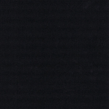 Un primo piano di PAPSTAR 100 tovaglioli "ROYAL Collection" 1/4 piega (40x40 cm) della PAPSTAR GmbH mostra un tessuto nero monocromatico con una struttura finemente tessuta e uniforme, senza motivi o disegni visibili.