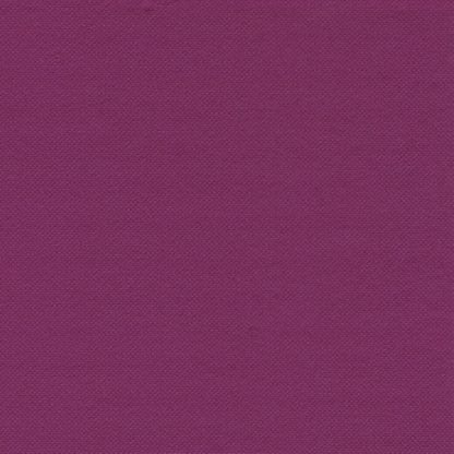 Un primo piano della superficie strutturata e simile al tessuto dei 100 tovaglioli "ROYAL Collection" 1/4 piega, 40 cm x 40 cm della GmbH, in un ricco magenta - perfetto per tovaglioli di lusso.