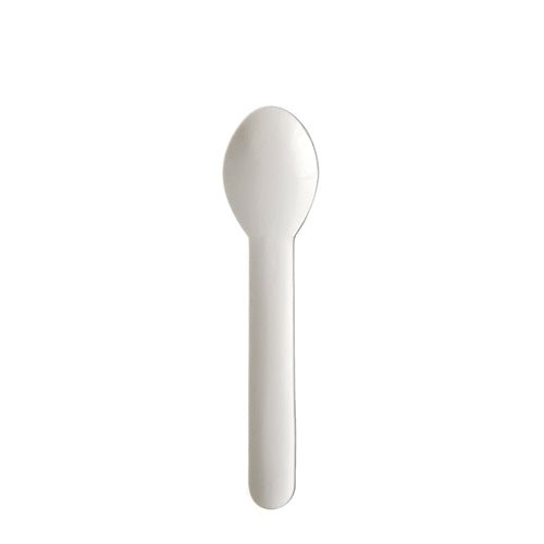 Un PAPSTAR Cucchiaino da caffè "pure" (13 cm, bianco, ecologico) contenuto nella confezione da 20 pezzi della PAPSTAR La GmbH è raffigurata in posizione verticale su sfondo bianco.