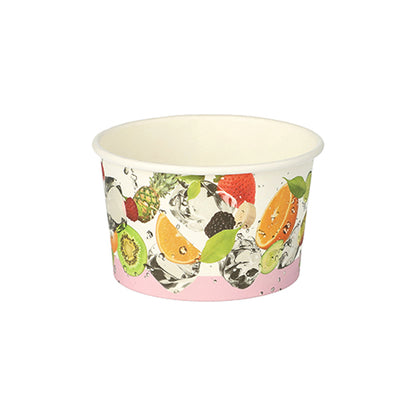 Il PAPSTAR 50 coppe gelato, cartone rotondo, della PAPSTAR GmbH presenta un design di carta bianco con motivi di frutta vivaci – arancia, kiwi, fragola e schizzi d'acqua – perfetti per servire gelato, rappresentati su uno sfondo bianco semplice.