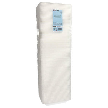 È raffigurata una pila alta di ciotole sigillanti Starpak 100 rettangolari bianche, XPS bianco laminato, di Starpak. La ciotola in cima ha un'etichetta blu del prodotto che evidenzia questa pratica soluzione di imballaggio.