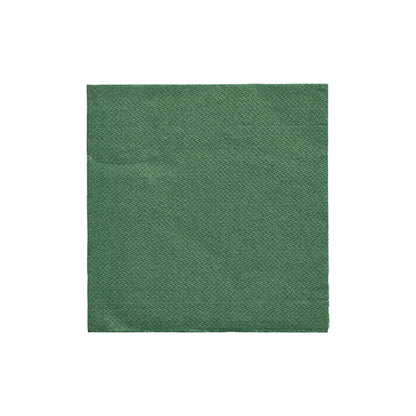 Un semplice tovagliolo quadrato PAPSTAR piegato in 1/4 (24x24 cm) in verde scuro della "DAILY Collection" (20 pezzi) della PAPSTAR GmbH è posizionato al centro su sfondo bianco.