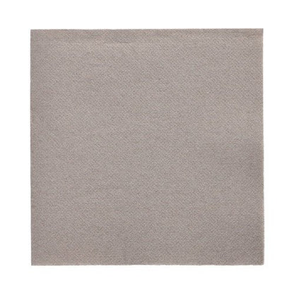 Su sfondo bianco è raffigurato un tovagliolo quadrato, grigio chiaro, leggermente strutturato della "DAILY Collection" 50 tovaglioli (1/4 piega, 32x32 cm) della PAPSTAR GmbH.