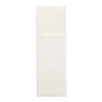 Su uno sfondo semplice e bianco è raffigurato un singolo tovagliolo non piegato "DAILY Collection" 48 x 30 cm con piega per posate della PAPSTAR GmbH dalla confezione da 50.