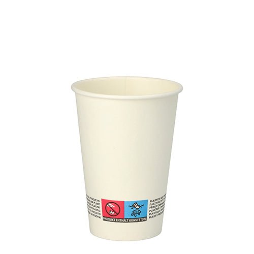 Un bicchiere automatico Starpak 100 "To Go" in cartone bianco (0,18 l, Ø 7 cm, 9,2 cm) è visibile su sfondo bianco. Vicino al fondo del bicchiere ecologico ci sono piccoli simboli e testo.
