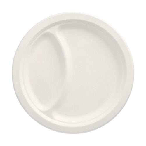 Il PAPSTAR 50 piatti di canna da zucchero "pure" bianco di PAPSTAR GmbH è un piatto usa e getta sostenibile e bianco con due scomparti separati ed è fatto di canna da zucchero; visto dall'alto su sfondo semplice.