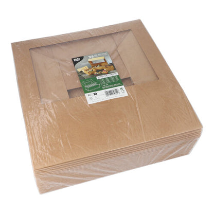 Ein Stapel PAPSTAR 25 Cupcake-Kartons eckig 10 cm mit Sichtfenster aus PLA von PAPSTAR GmbH ist in Plastik verpackt; Obenauf liegt ein Produktlabel mit Bildern und Text.