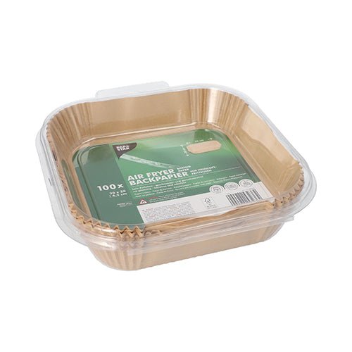 In un contenitore di plastica trasparente si trova una pila di fogli di carta da forno quadrati marroni PAPSTAR 100 per friggitrice ad aria quadrati della PAPSTAR GmbH. L'etichetta verde sulla parte superiore indica 100 inserti di carta da forno antiaderenti.