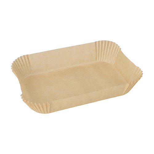I PAPSTAR 100 fogli di carta da forno per friggitrice ad aria quadrati della PAPSTAR GmbH sono vassoi di carta rettangolari marroni pieghettati con bordo rialzato - antiaderenti e perfetti per servire snack o prodotti da forno nelle friggitrici ad aria.