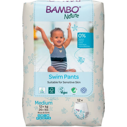 Una confezione di pannolini da nuoto Bambo Nature, taglia M (12+ kg) di Abena Re-Seller GmbH contiene 12 pannolini da nuoto. Delicati, vegani, privi di profumi e lozioni - ideali per pelli sensibili.