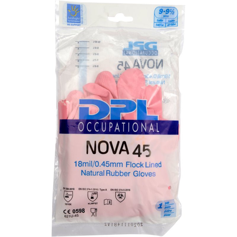 Una confezione di plastica trasparente contiene guanti domestici in lattice Abena Re-Seller GmbH di colore rosa, con uno spessore di 18 mil/0,45 mm, sui quali sono riportati diversi simboli di certificazione sul lato anteriore.