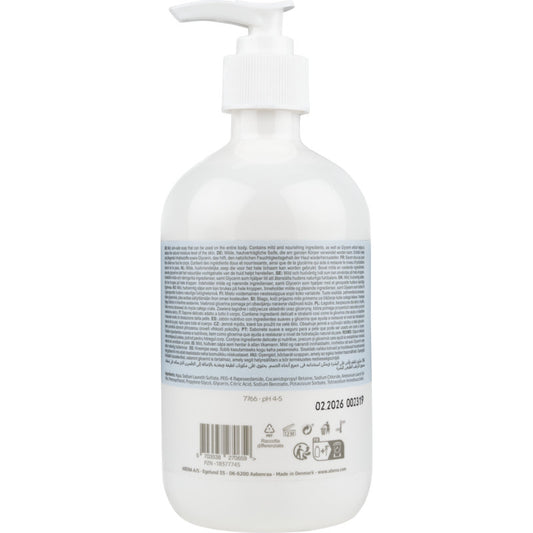 Eine durchsichtige Kunststoffflasche mit weißem Pumpspender mit der Aufschrift "Milde Cremeseife ohne Parfüm" von Abena Re-Seller GmbH ist mit einem großen blau-weißen Etikett und mehrsprachigen Produktinformationen auf der Rückseite versehen.