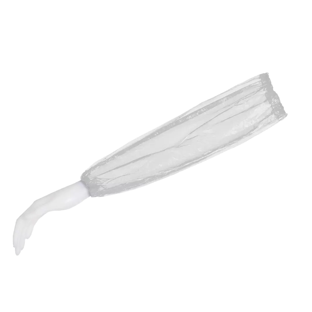 Un braccio di manichino bianco presenta un manicotto AMPri MED-COMFORT PE, di dimensioni 40 x 20 cm, in polietilene trasparente e quindi perfetto per l'industria alimentare. La manica si estende dal polso fino oltre il gomito su uno sfondo bianco semplice. Questo prodotto è della AMPri Handelsgesellschaft mbH.