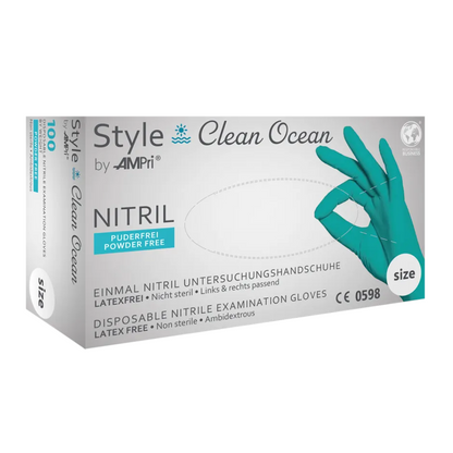 Una scatola di guanti in nitrile AMPri STYLE CLEAN OCEAN senza polvere di MED-COMFORT, turchese, guanti monouso per esami in nitrile. Sulla scatola è indicato che i guanti sono senza lattice, senza polvere, non sterili e indossabili su entrambe le mani. Sulla confezione è principalmente indicato il colore del guanto in turchese e le informazioni in tedesco e inglese.
