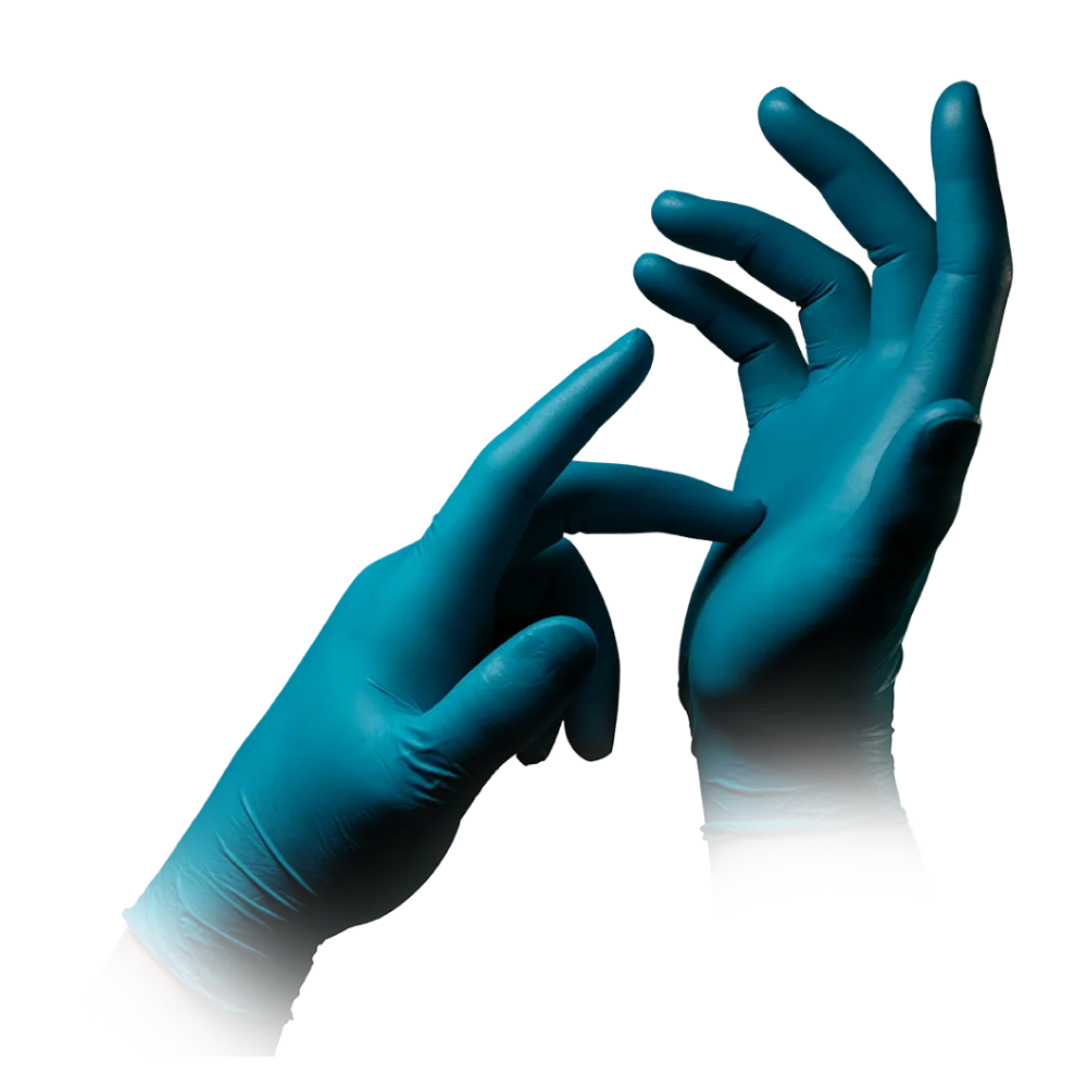 Su uno sfondo bianco sono visibili due mani con guanti in nitrile turchesi AMPri STYLE CLEAN OCEAN senza polvere di MED-COMFORT, della AMPri Handelsgesellschaft mbH. La mano sinistra indica con il dito la mano destra, che è leggermente aperta, creando un gesto cauto e rilassato. Il focus è sui guanti e sulla posizione delle mani.