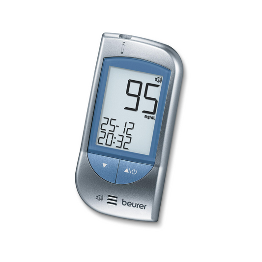 Ein Beurer Blutzuckermessgerät GL 34 mg/dl der Marke Beurer GmbH, das auf seinem Display einen Wert von 95 mg/dL anzeigt. Das Gerät zeigt außerdem das Datum als 25:12 und die Uhrzeit als 20:32 an. Dieses diabetikerfreundliche Messgerät hat ein elegantes, silber-blaues Design.