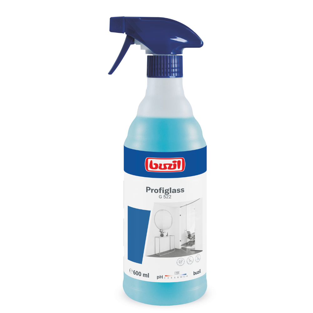 Una bottiglia spray da 600 ml con detergente per vetri e superfici pronto all'uso Buzil Profiglass G 522 di BUZIL-WERK Wagner GmbH & Co. KG, dotata di un ugello spray blu scuro e progettata per la pulizia efficace delle superfici di vetro rimuovendo i residui grassi.