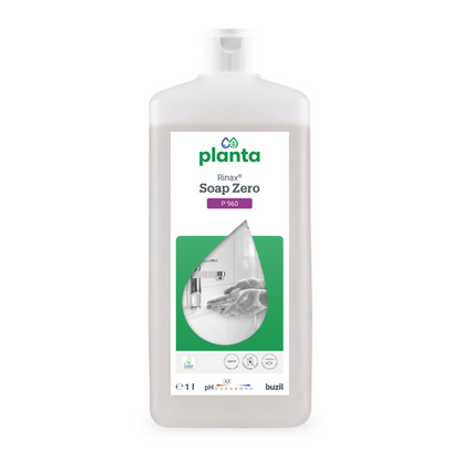 Una bottiglia bianca da un litro di Buzil Rinax® Soap Zero P 960 Lozione ecologica per il lavaggio delle mani di BUZIL-WERK Wagner GmbH & Co. KG mostra sull'etichetta un'immagine di mani lavate sotto un rubinetto, indicando così le proprietà delicate sulla pelle. Il design chiaro e pratico della bottiglia mette in risalto i dettagli essenziali del prodotto e i loghi.