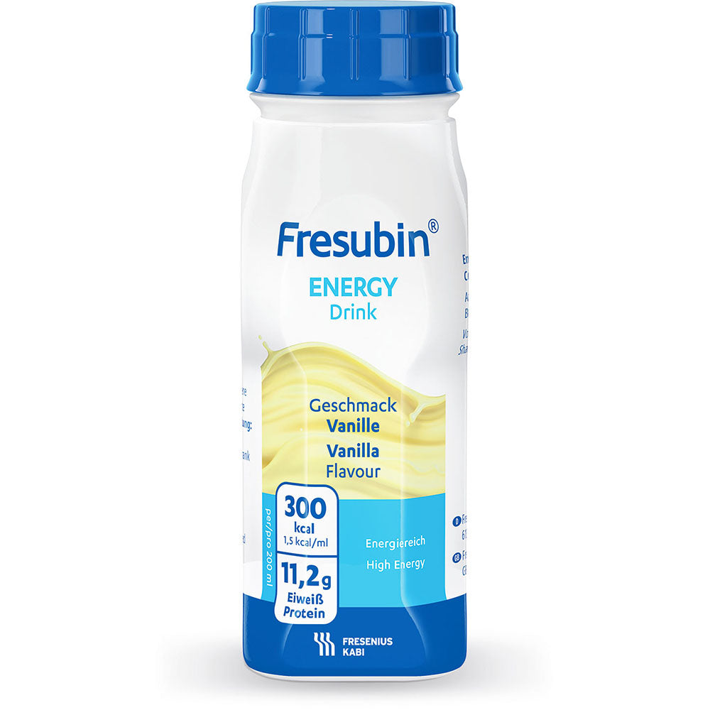 200-ml-Plastikflasche Fresubin Energy Drink (Vanille) der Fresenius Kabi Deutschland GmbH mit blauem Verschluss und Etikett mit 300 kcal und 11,2 g Eiweiß pro Portion in deutscher und englischer Sprache, stehend auf weißem Hintergrund.
