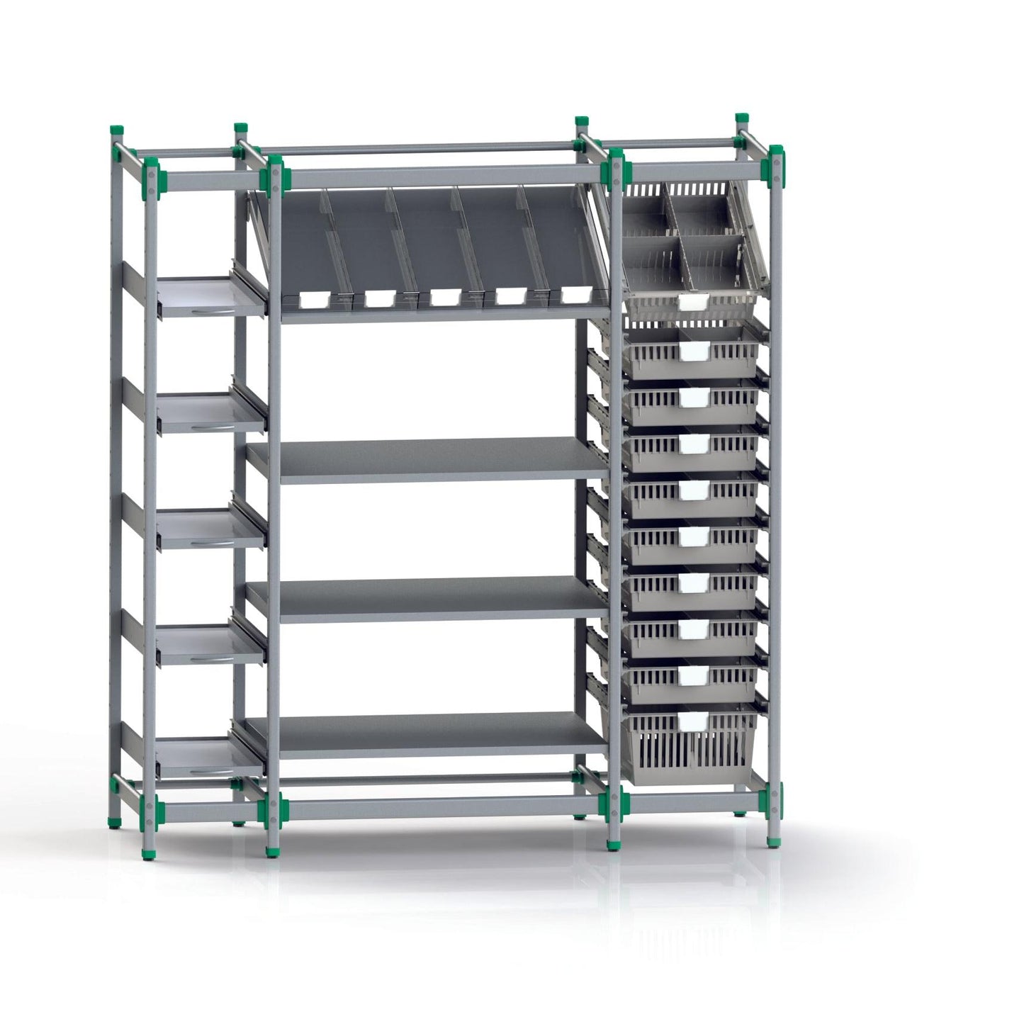 Il sistema di scaffalature Novocal FlexiStore è uno scaffale in alluminio anodizzato con accenti angolari verdi, dotato di diversi ripiani, una parete divisoria inclinata e contenitori di stoccaggio impilati a destra. Include 1 scaffale di base 400 x 600.