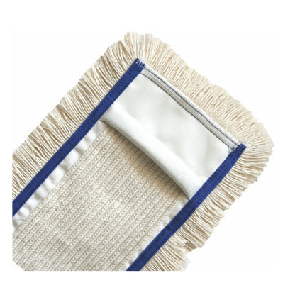 Un primo piano dell'Arcora First Mopp Blu di Arcora International GmbH - una testa di mocio rettangolare con frange beige, superficie di pulizia strutturata e bordo blu - ideale per la pulizia di manutenzione di diversi tipi di pavimenti su sfondo bianco.