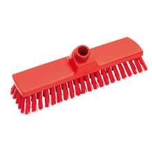 Ein roter rechteckiger Bürstenkopf der Haug Bürsten KG (Haug Besen, PBT, ø 0,50MM mittel, 300x70x40mm) mit steifen Borsten und einer zentralen Stielbefestigung, dargestellt vor einem weißen Hintergrund.