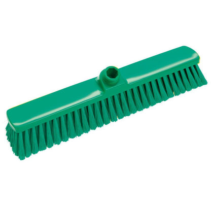 La testa della scopa GRANDI SPAZI della Haug Bürsten KG ha setole PBT morbide e chiuse (ø 0,25mm), le dimensioni di 400x60x50mm e un foro centrale filettato per il fissaggio di un manico. L'immagine la mostra su sfondo bianco ed è ideale per la pulizia del pavimento.