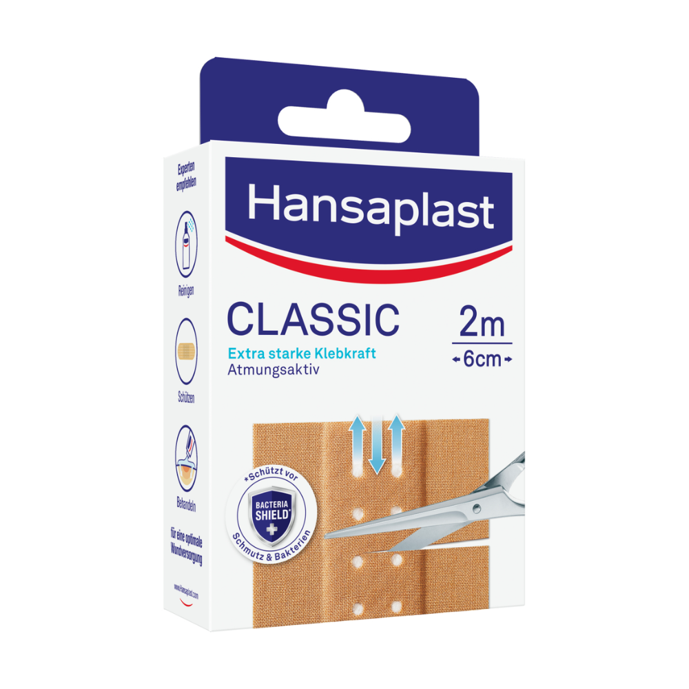 Una scatola di cerotti Hansaplast Classic – varie dimensioni – della Beiersdorf AG, raffigurata con la confezione e un cerotto adesivo traspirante con fori traspiranti e una forbice che indica che è ritagliabile su misura.