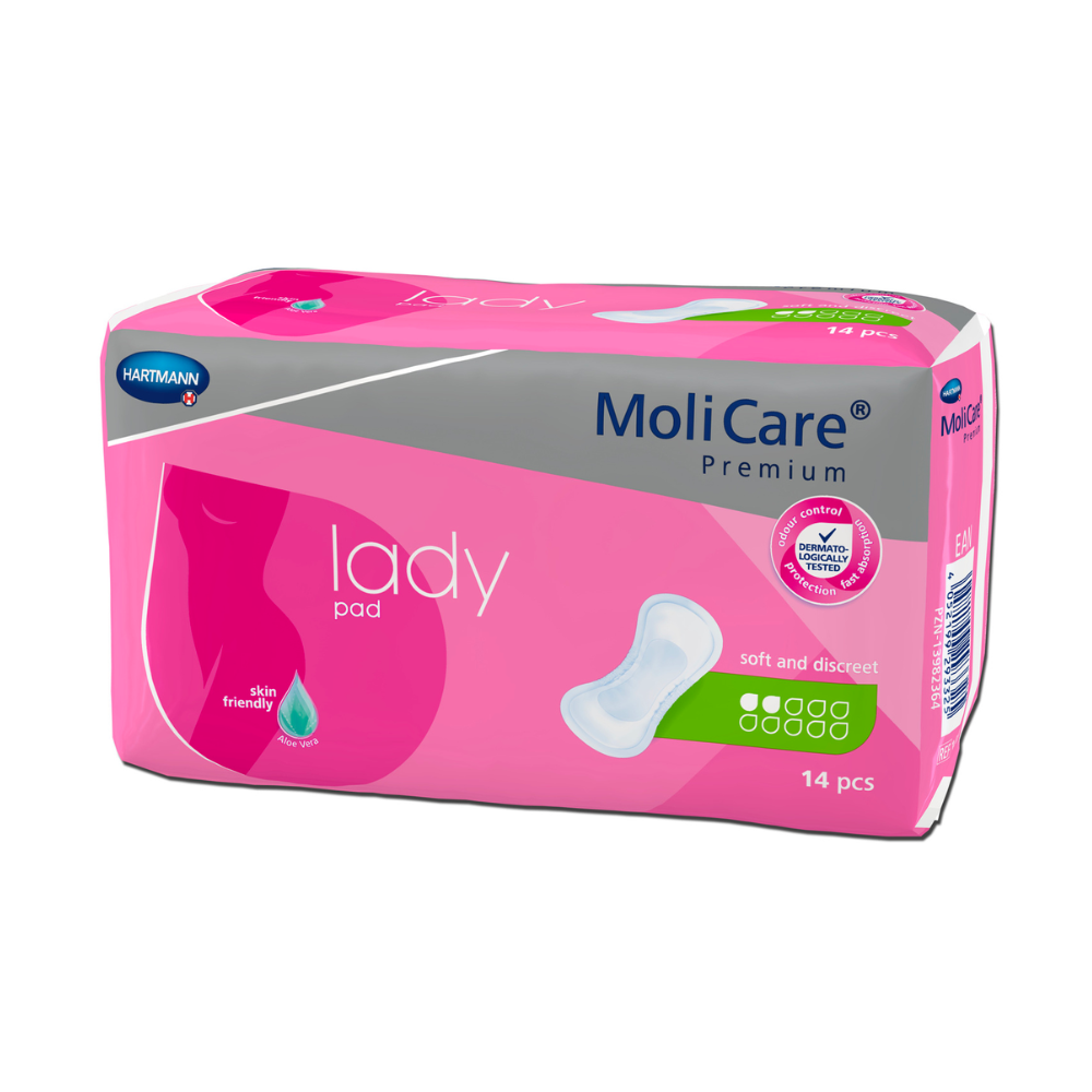 Questa immagine mostra una confezione di assorbenti Hartmann MoliCare® Premium lady pad. La confezione è rosa e grigia con testo bianco. Il prodotto della Paul Hartmann AG per lievi perdite urinarie è pubblicizzato come morbido e discreto, amico della pelle e contiene 14 pezzi. Sulla parte anteriore è visibile una piccola immagine di un assorbente.