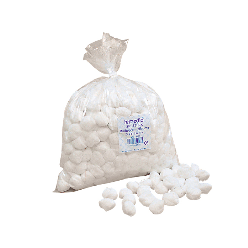 In un sacchetto di plastica trasparente con la scritta „Holthaus Medical GmbH & Co. KG“ si trovano diversi tamponi di garza a spirale Temedia non sterili Gr 2, a forma di sfera e di colore noce (500 pezzi). Alcune delle palline di cotone vengono versate dal sacchetto, che è chiuso con una fascetta e posato su una base bianca. Questi tamponi medici sono eccellenti per la cura delle ferite.