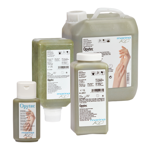 Sono raffigurati quattro contenitori del detergente per le mani Kiehl Opytec per sporco grosso della Johannes Kiehl KG, ciascuno con un'etichetta bianca con informazioni sul prodotto e immagini delle mani. Il detergente per le mani verde è visibile in ogni contenitore.