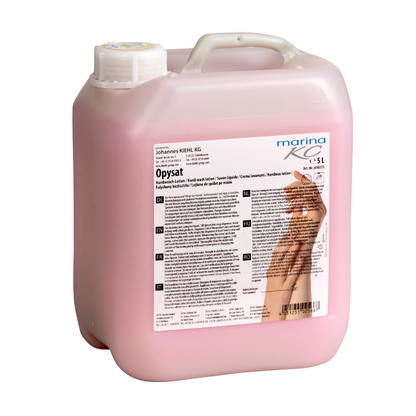 In un contenitore di plastica rosa da 5 litri con coperchio bianco, etichettato in diverse lingue, si trova la lozione lavamani Kiehl Opysat della Johannes Kiehl KG, un sapone neutro per il pH per una pulizia delicata delle mani.