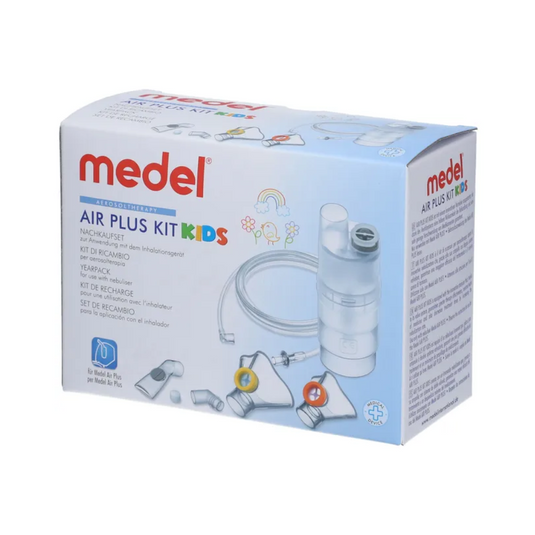 Una scatola Medel® Air Plus Kids Yearpack per inalatore di Beurer GmbH, che contiene un nebulizzatore, una doccia nasale e accessori per la cura respiratoria nei bambini. La scatola bianca ha testo blu e rosso, illustrazioni delle componenti del nebulizzatore e grafiche adatte ai bambini di un arcobaleno, nuvole e un sole.