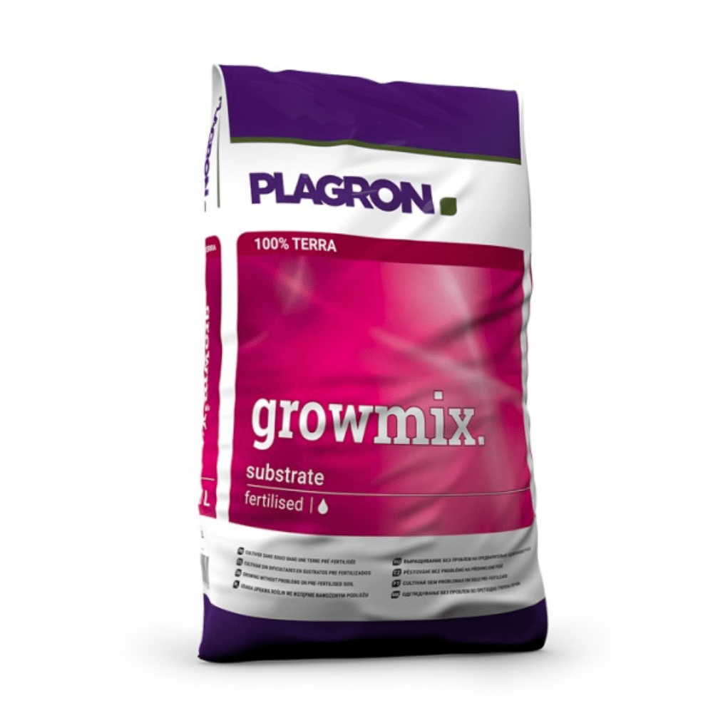 Il Plagron Growmix con sacchetto di perlite di Bertels B.V. è presentato in un design unico viola-rosa con testo bianco appariscente. È composto al 100% da Terra, arricchito con humus di lombrico per una migliore aerazione, e il logo del marchio è visibile in modo prominente in alto.