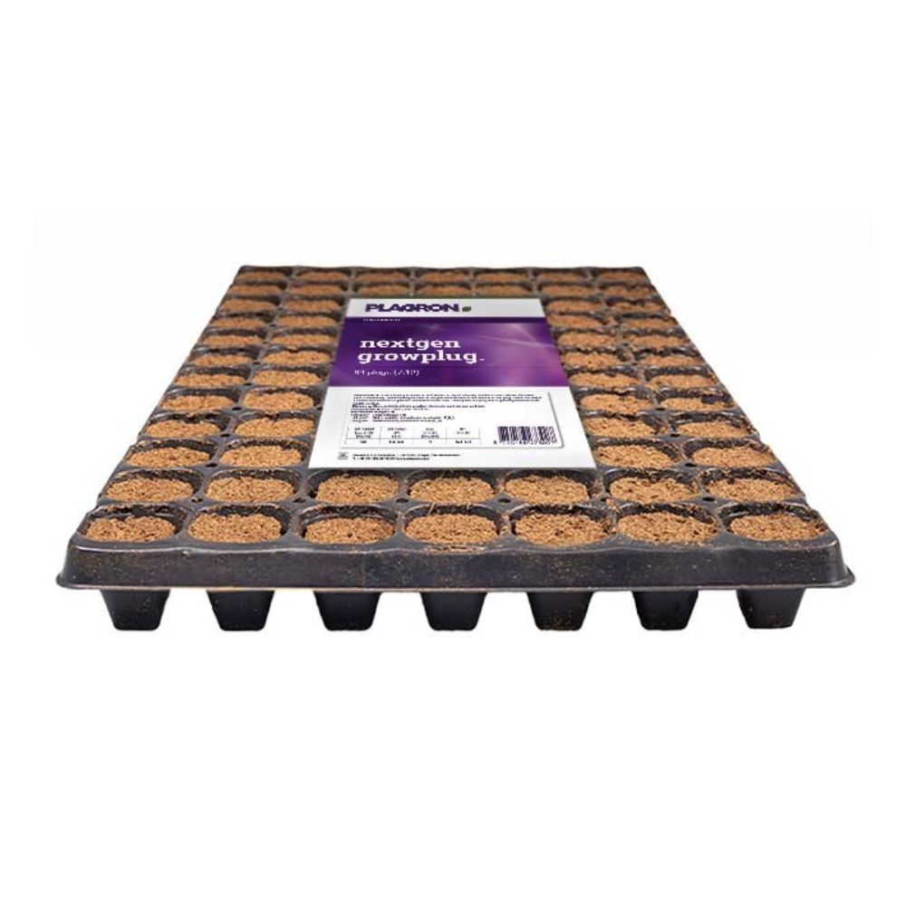 Il Plagron NextGen Growplug di Bertels B.V. dispone di 84 scomparti riempiti di terra, arricchiti con fibre di cocco per una migliore formazione delle radici. Ha un design a griglia, ideale per la piantagione, ed è dotato di un'etichetta informativa del prodotto ben visibile sulla superficie.