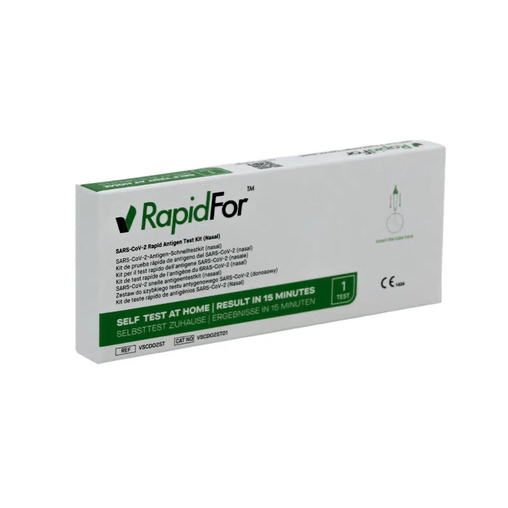 Una scatola bianca con la scritta "Rapidfor" contiene l'articolo in esaurimento: Rapidfor® Test rapido dell'antigene (nasale) 1 test | Confezione (1 pezzo), con informazioni multilingue e una sezione di risultati in 15 minuti evidenziata in verde - ideale per controlli rapidi a casa.