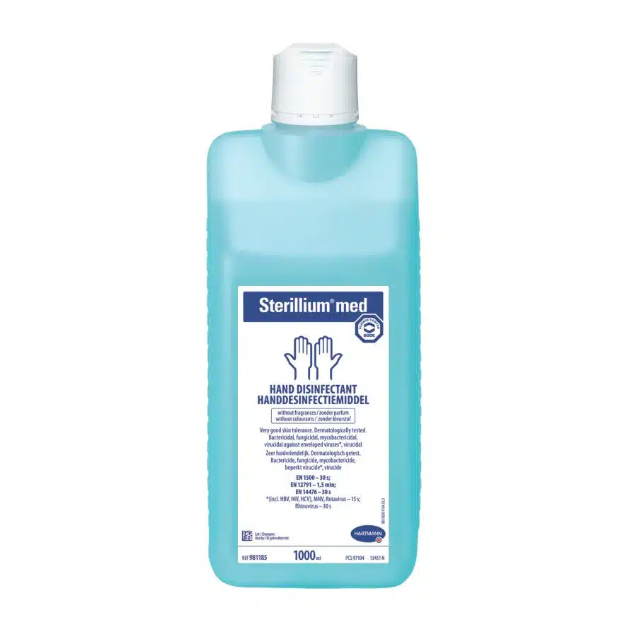 Una bottiglia di plastica di disinfettante per mani Sterillium® med della Paul Hartmann AG, azzurro chiaro, contiene 1000 ml di disinfettante liquido. L'etichetta è bianca con testo e logo in blu.