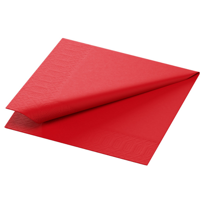 Un tovagliolo di carta rosso piegato nel formato 24 x 24 cm della Duni GmbH viene presentato su uno sfondo bianco semplice e sottolinea il suo raffinato design a 3 strati con un motivo in rilievo discreto lungo i bordi.
