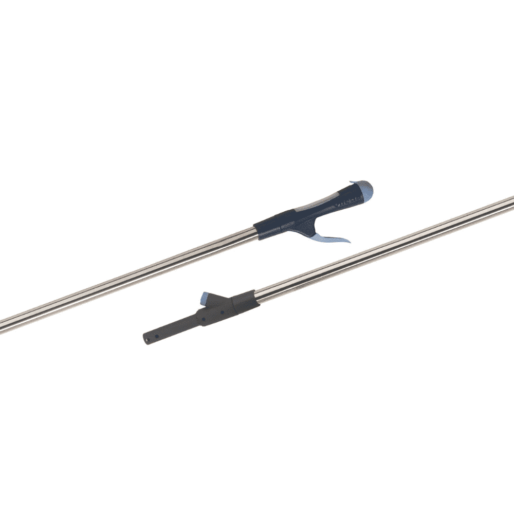 Il set di sistemi di pulizia del pavimento Vileda SprayPro in acciaio inossidabile della Vileda GmbH è composto da due aste metalliche con manici ergonomici - una dotata di clip blu e l'altra di manopola nera. Questo sistema di pulizia estensibile è perfetto per i professionisti della pulizia che cercano soluzioni efficienti.