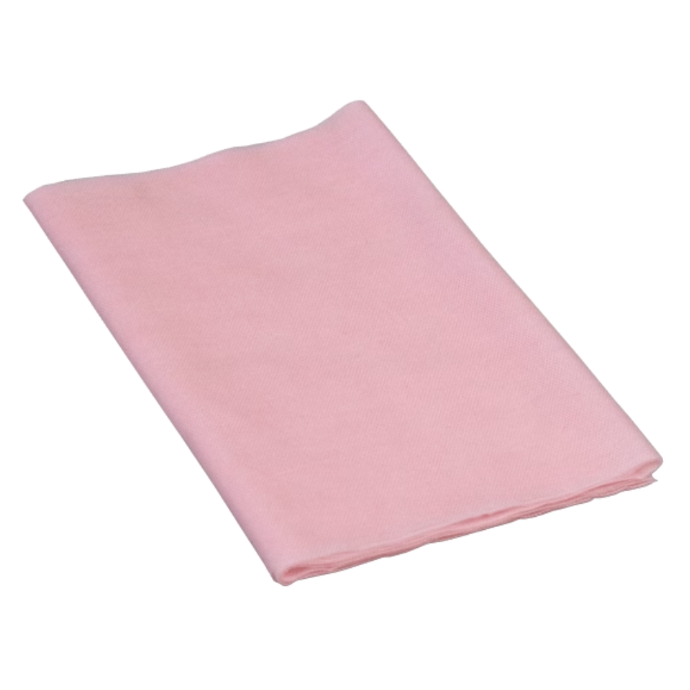 Un pezzo di stoffa rosa rettangolare, piegato in modo ordinato, della collezione standard dei panni antipolvere Vileda Professional, con dimensioni di 24 x 60 cm e progettato per una pulizia senza graffi, è disteso su uno sfondo bianco.