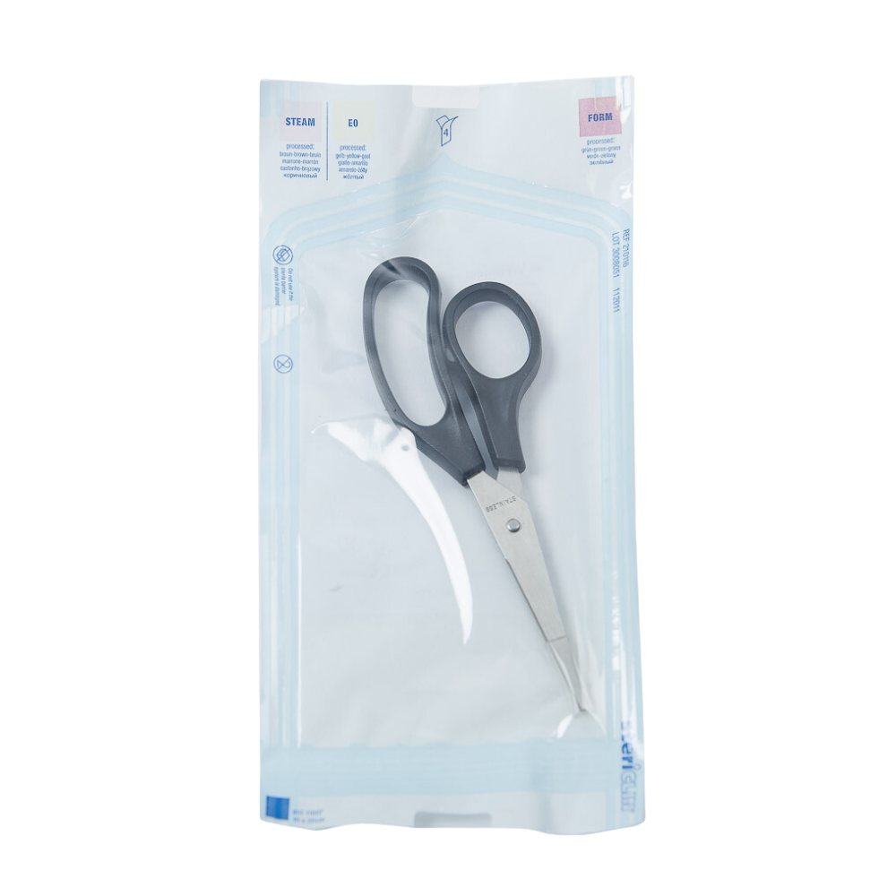 Una sterile forbice monouso Altruan Vivomed con 2 lame appuntite è sicura in una confezione trasparente sterile. Questa forbice ha una marcatura per la sterilizzazione a vapore e un uso corretto con vari simboli e testi lungo il bordo superiore, rendendola perfetta per le esigenze di cura medica.