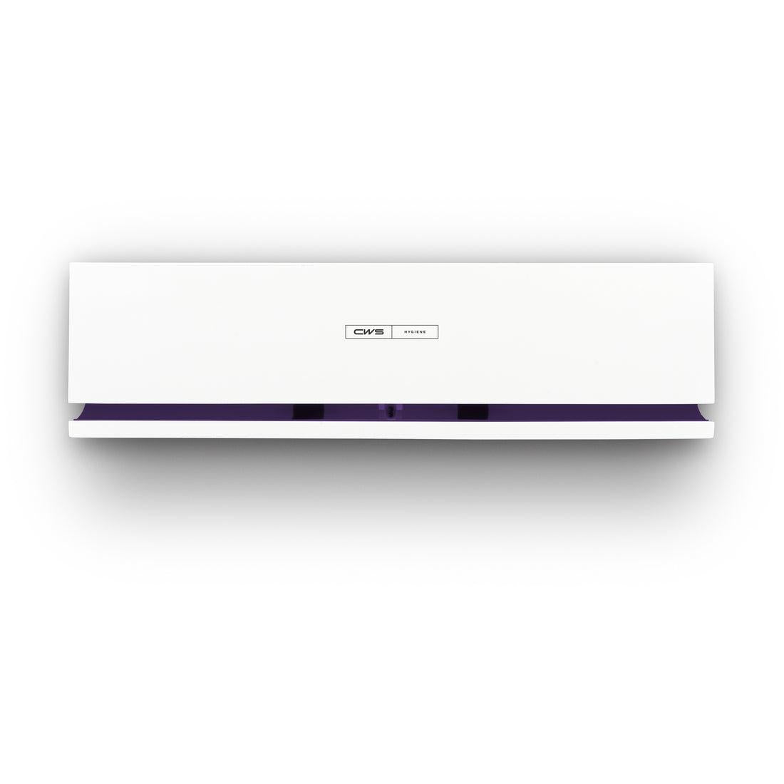Il pannello frontale CWS per diffusore di fragranze Air Bar è un dispositivo da parete bianco e rettangolare con logo CWS centrale e un'apertura stretta e scura nella parte inferiore. Offre un design moderno per un aspetto elegante e contemporaneo.