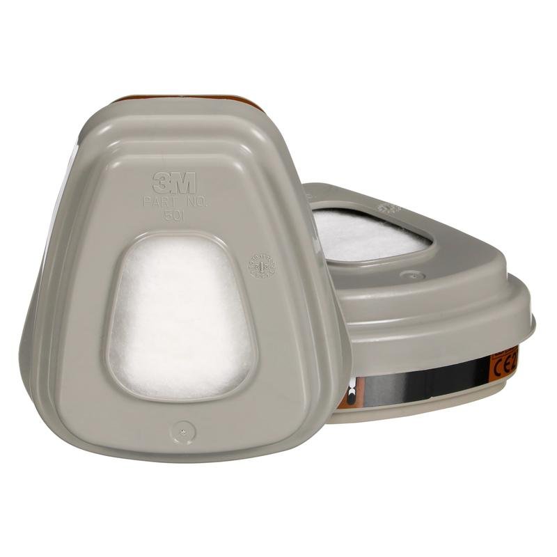 Sono raffigurati due filtri grigi 3M™ 6002-1SP, vapori organici A2P2 della 3M Deutschland GmbH con finestra del filtro bianca centrale e marcature chiare. Protezione ideale contro vapori organici. La confezione contiene 2x6055, 2x5925, 2x501.