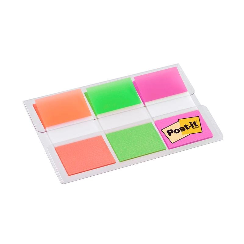 Un dispenser in plastica trasparente della 3M Deutschland GmbH contiene 60 segnapagina Post-it® Index (25,4 x 43,2 mm) nei colori arancione, rosa e verde per contrassegnare i documenti; il logo Post-it è visibile su un lato.